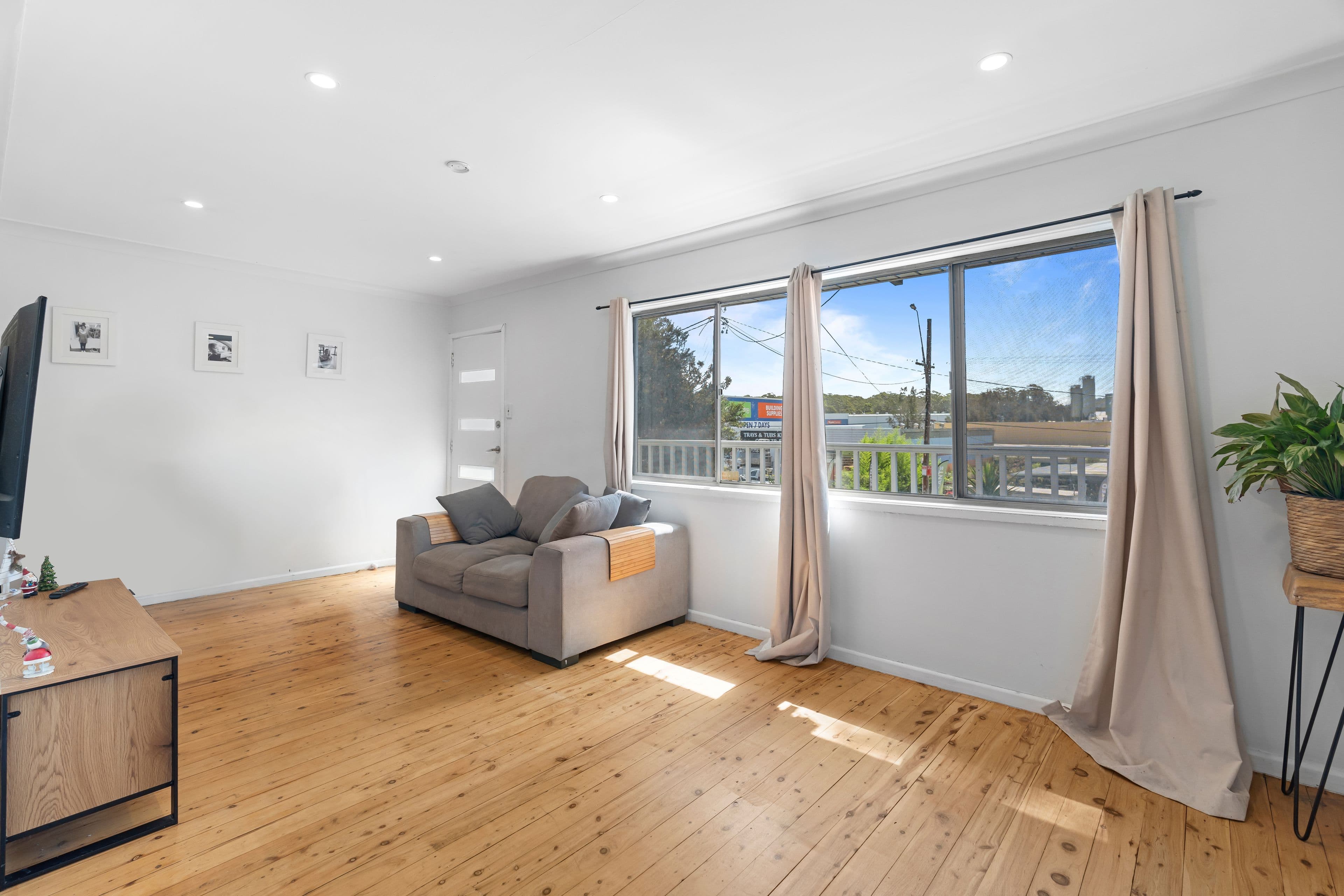 33 Empire Bay Drive, Kincumber NSW 2251, Kincumber - Thumbnail 4