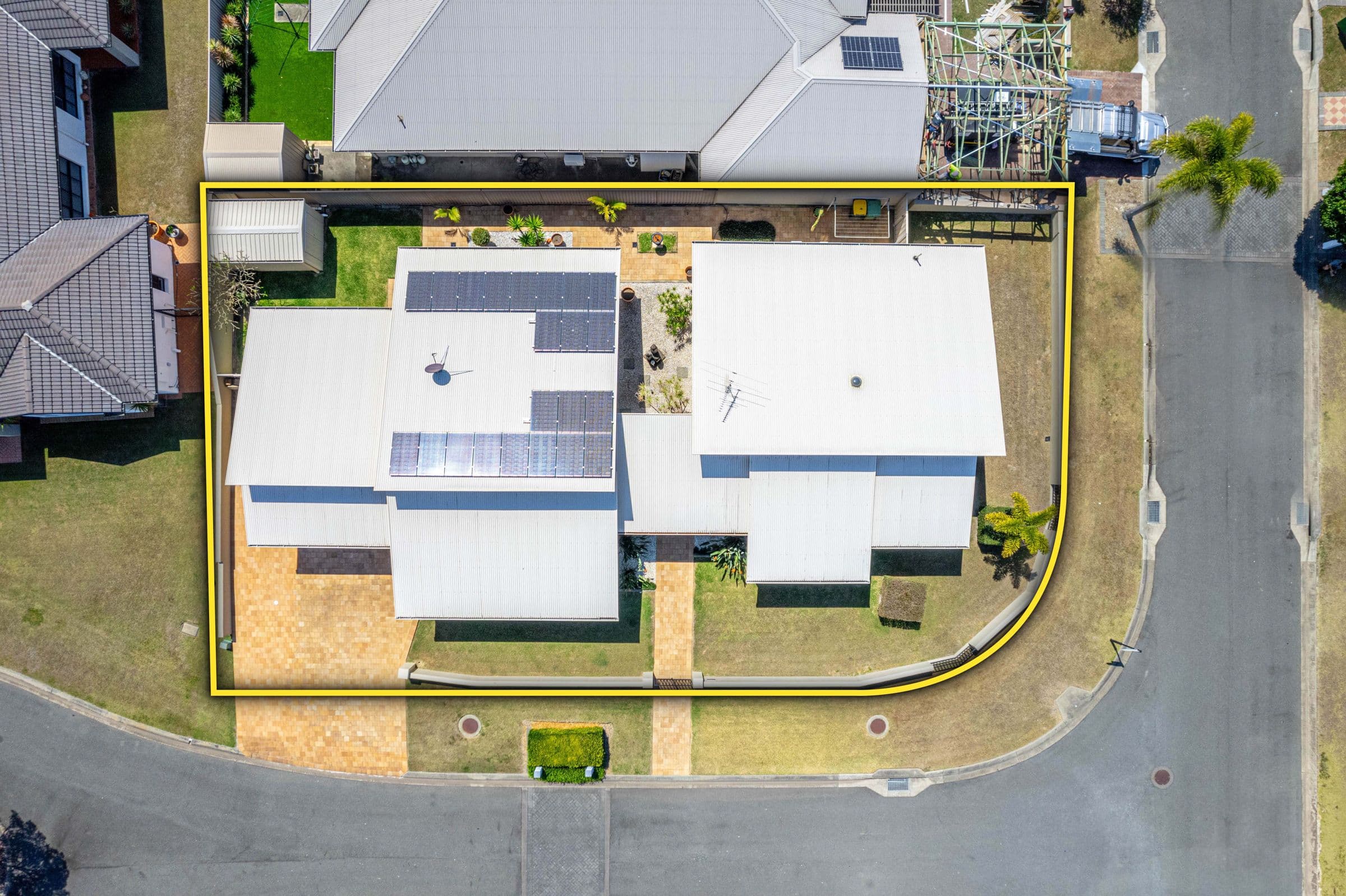 2 Eva Court, Newport QLD 4020, Newport - Thumbnail 3