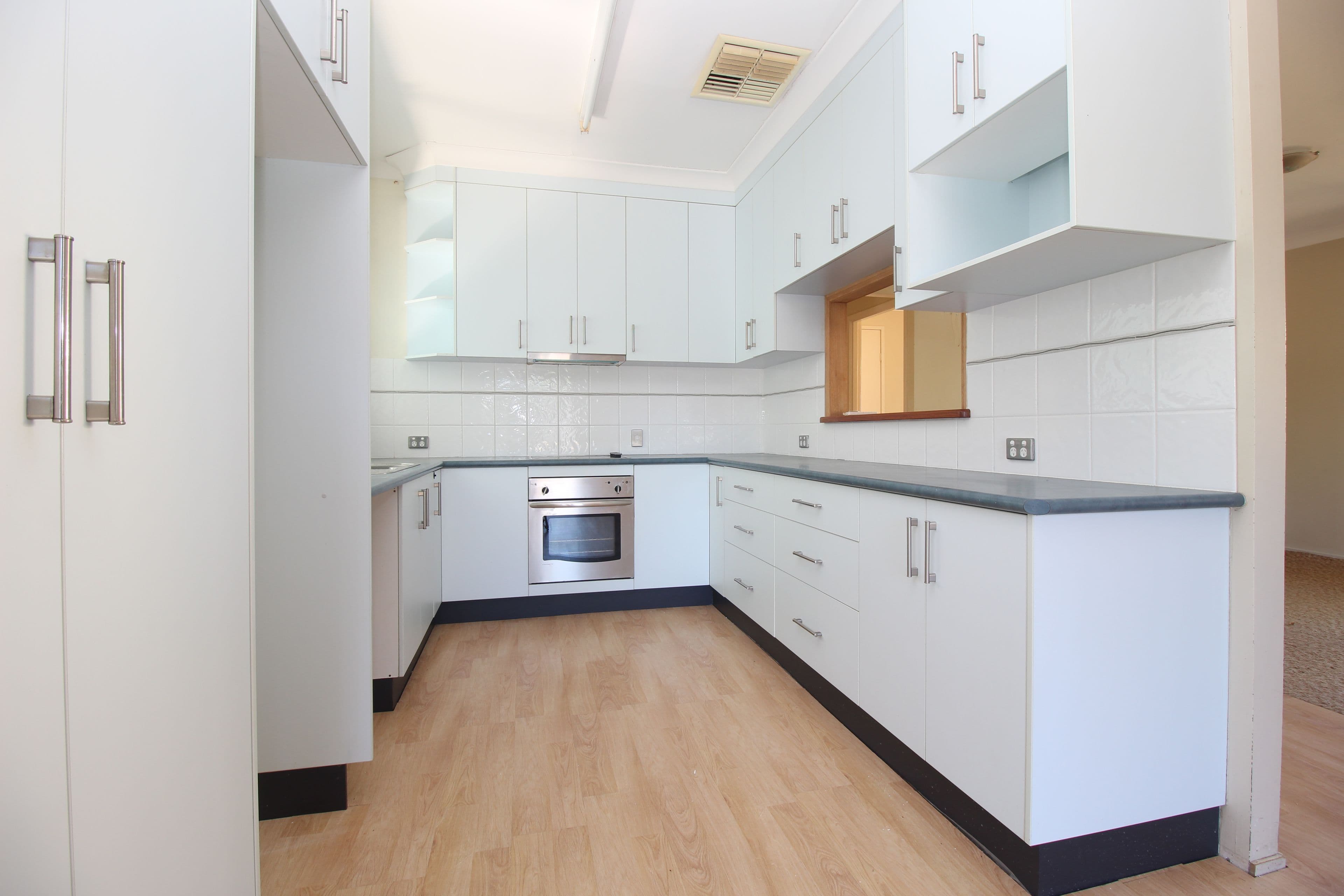 13 Bridgeman Street, Emerald QLD 4720, Emerald - Thumbnail 2