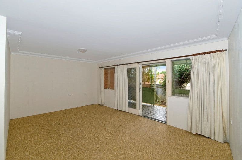 54 Fifth Avenue, PALM BEACH QLD 4221, Palm Beach - Thumbnail 2