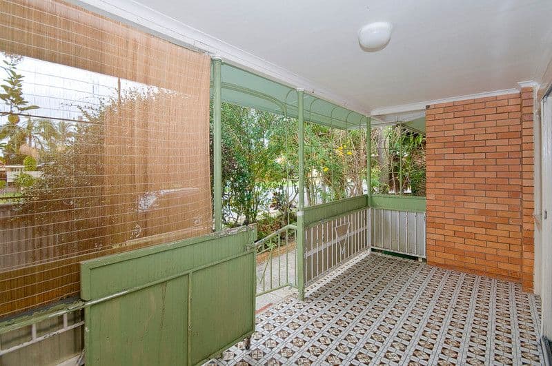 54 Fifth Avenue, PALM BEACH QLD 4221, Palm Beach - Thumbnail 4