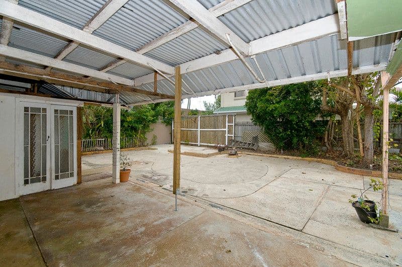 54 Fifth Avenue, PALM BEACH QLD 4221, Palm Beach - Thumbnail 6