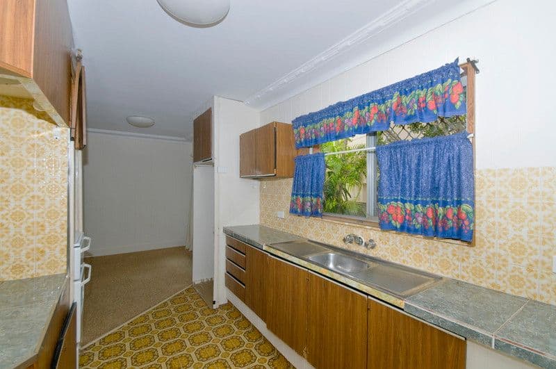 54 Fifth Avenue, PALM BEACH QLD 4221, Palm Beach - Thumbnail 8