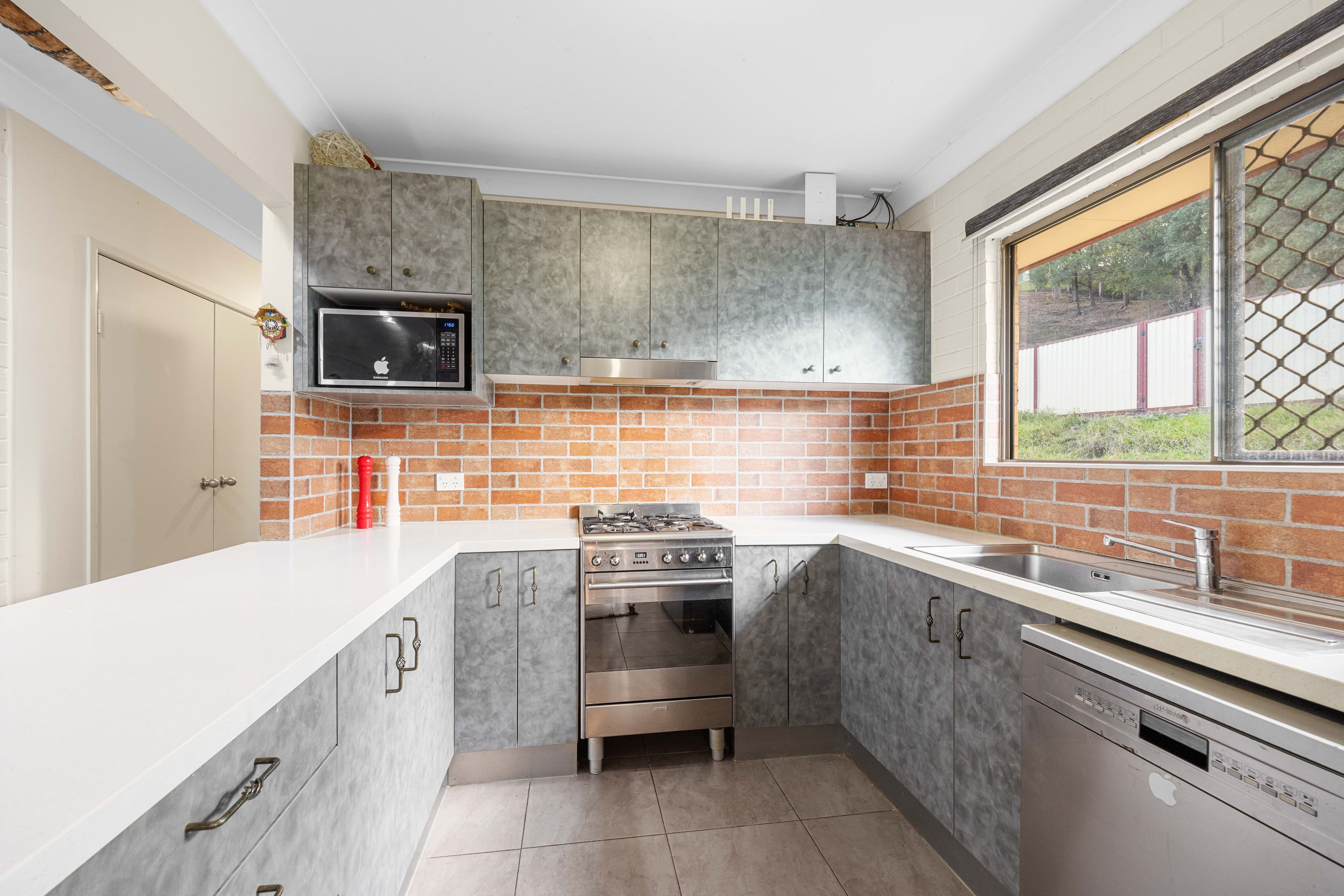 533 Mount Brisbane Road, Mount Pleasant QLD 4521, Mount Pleasant - Thumbnail 6