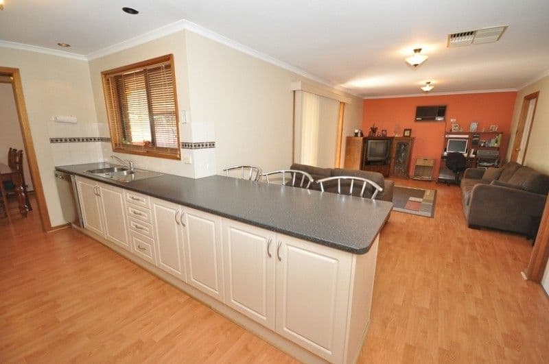 21 Karrawirra Close, CRAIGMORE SA 5114, Craigmore - Thumbnail 7