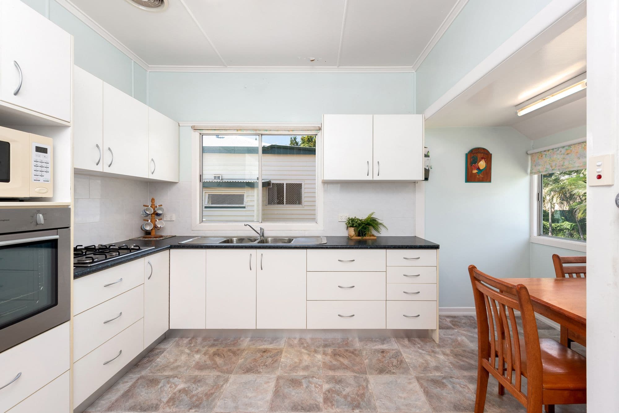 22 Hefferan Street, Fairfield QLD 4103, Fairfield - Thumbnail 3