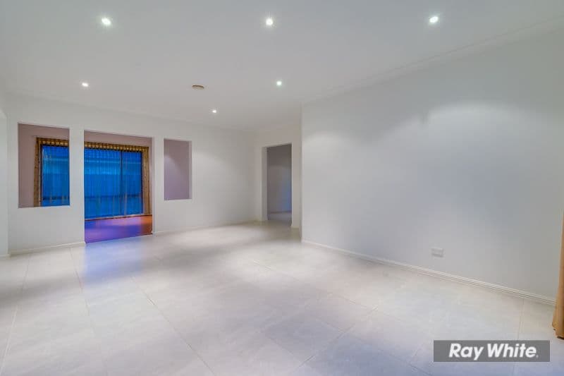 56 Middle Park Drive, Sanctuary Lakes VIC 3030, Sanctuary Lakes - Thumbnail 6