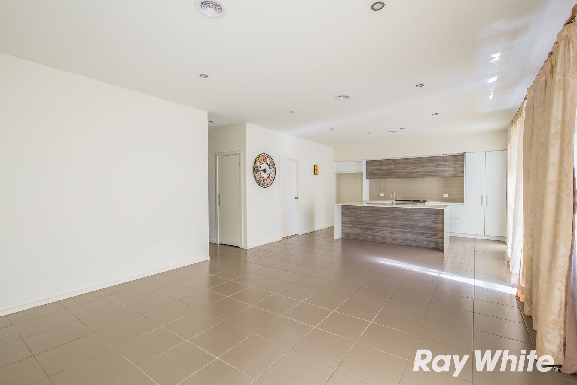 3 Berry Yung Avenue, Burwood VIC 3125, Burwood - Thumbnail 2