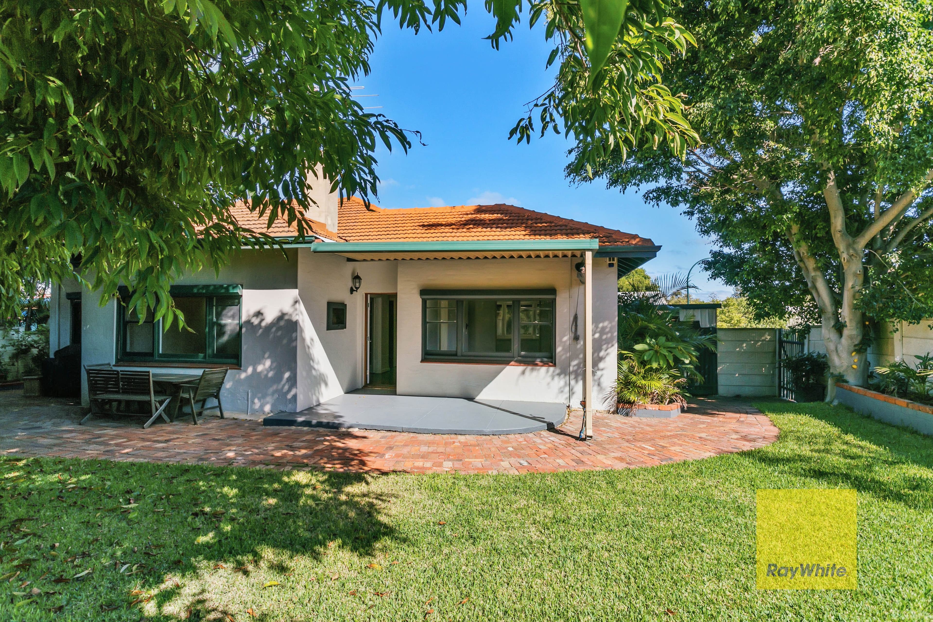 39 Albion Street, Cottesloe WA 6011, Cottesloe - Thumbnail 2