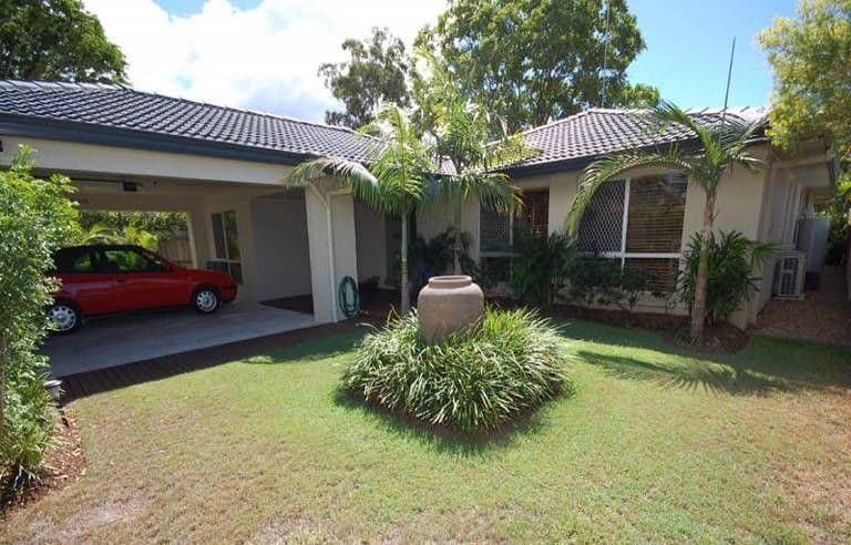 45 Coogeen Street, SORRENTO QLD 4217, Sorrento - Thumbnail 2
