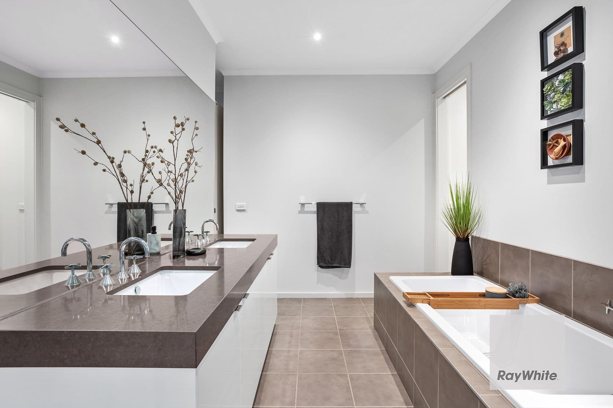 31 Omarama Way, Taylors Hill VIC 3037, Taylors Hill - Thumbnail 4