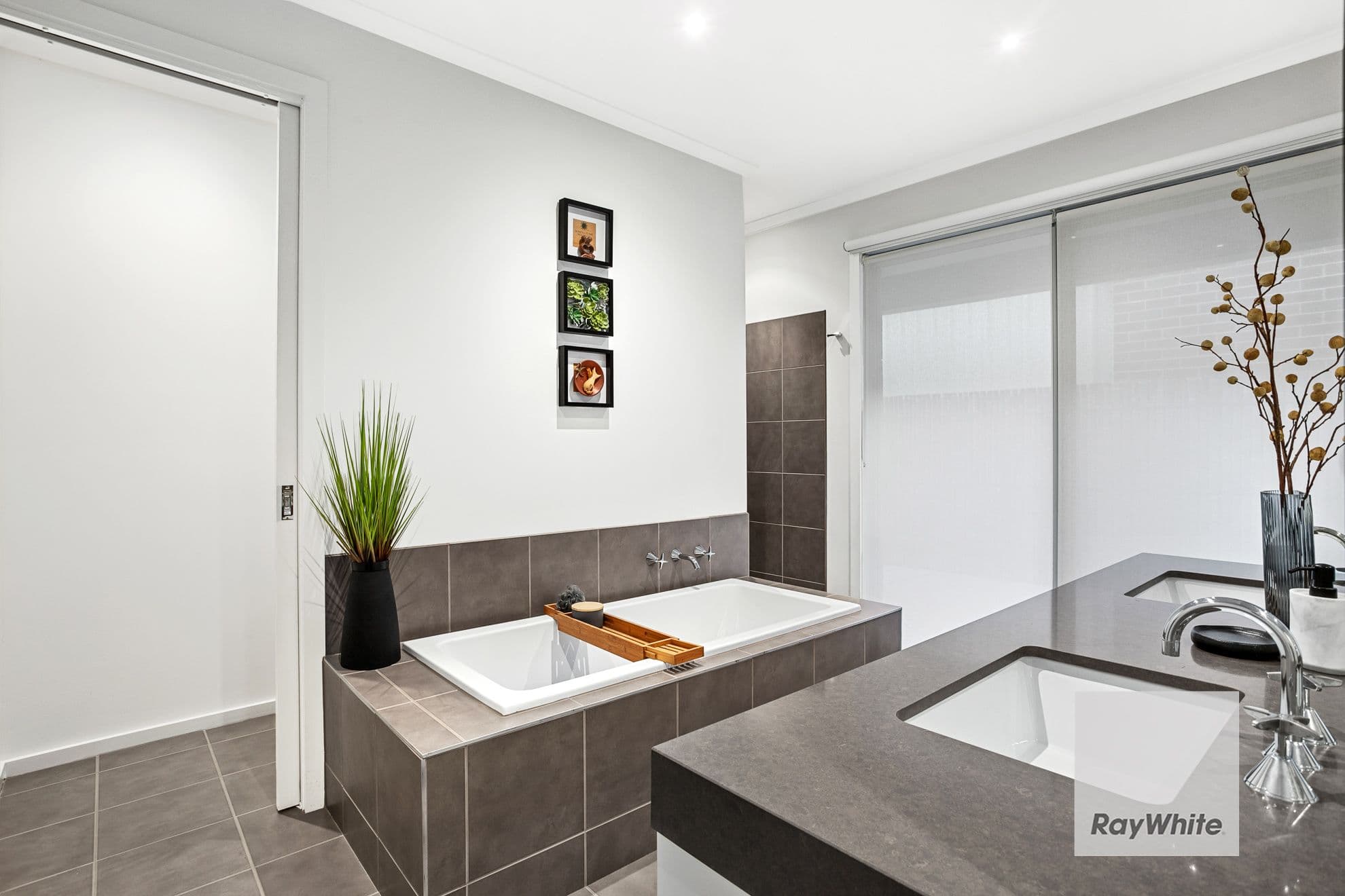 31 Omarama Way, Taylors Hill VIC 3037, Taylors Hill - Thumbnail 5