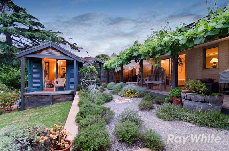 13 Shelbourne Court, MORNINGTON VIC 3931, Mornington - Thumbnail 2