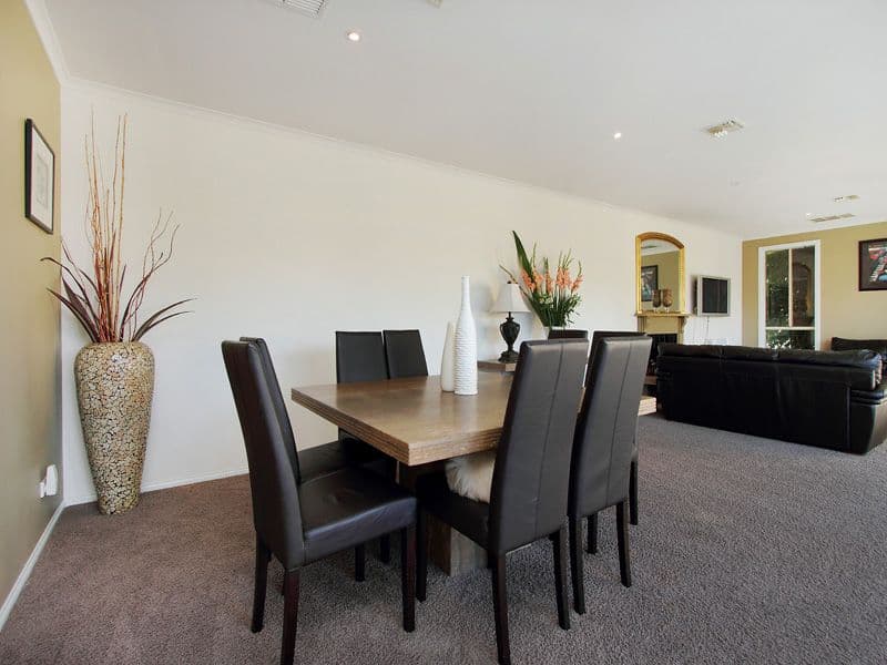 6 Roosevelt Court, DINGLEY VILLAGE VIC 3172, Dingley Village - Thumbnail 5