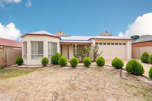 13 Creighton Way, CRAIGIEBURN VIC 3064, Craigieburn - Image 1