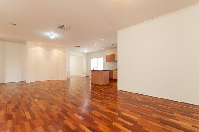 13 Creighton Way, CRAIGIEBURN VIC 3064, Craigieburn - Thumbnail 4