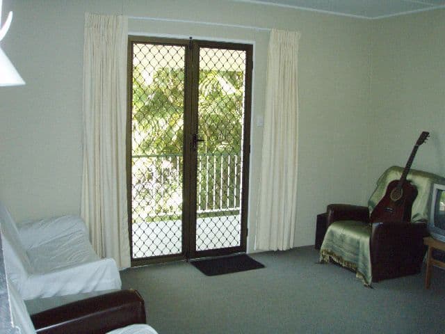 19 Robinson Street, NORTH MACKAY QLD 4740, North Mackay - Thumbnail 5