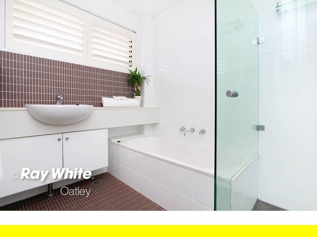 26 Wonoona Parade East, OATLEY NSW 2223, Oatley - Thumbnail 5
