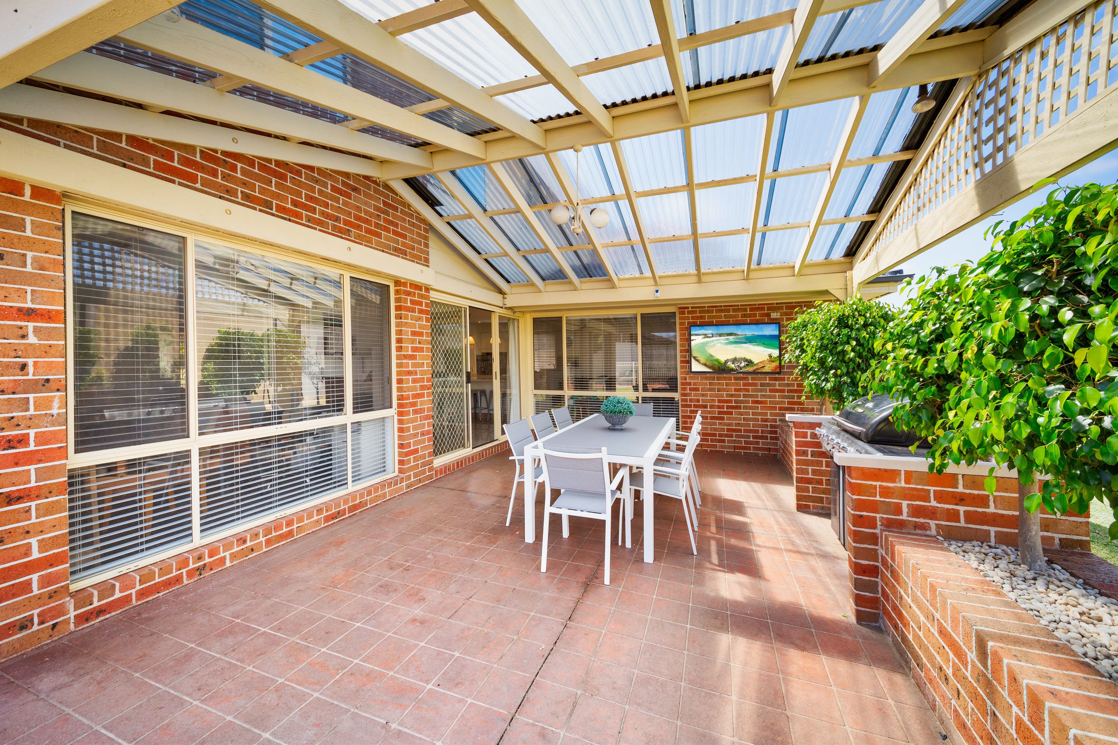 26 Lemongum Place, Alfords Point - Thumbnail 4