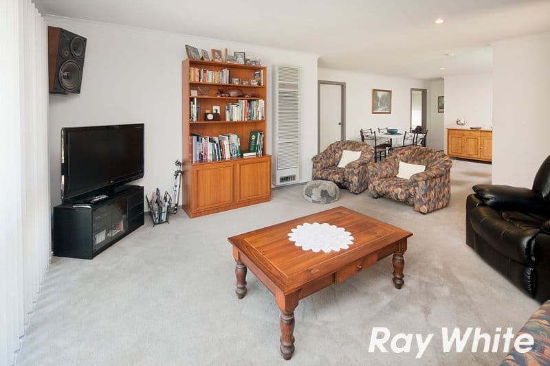 42 Wiltshire Drive, SOMERVILLE VIC 3912, Somerville - Thumbnail 2