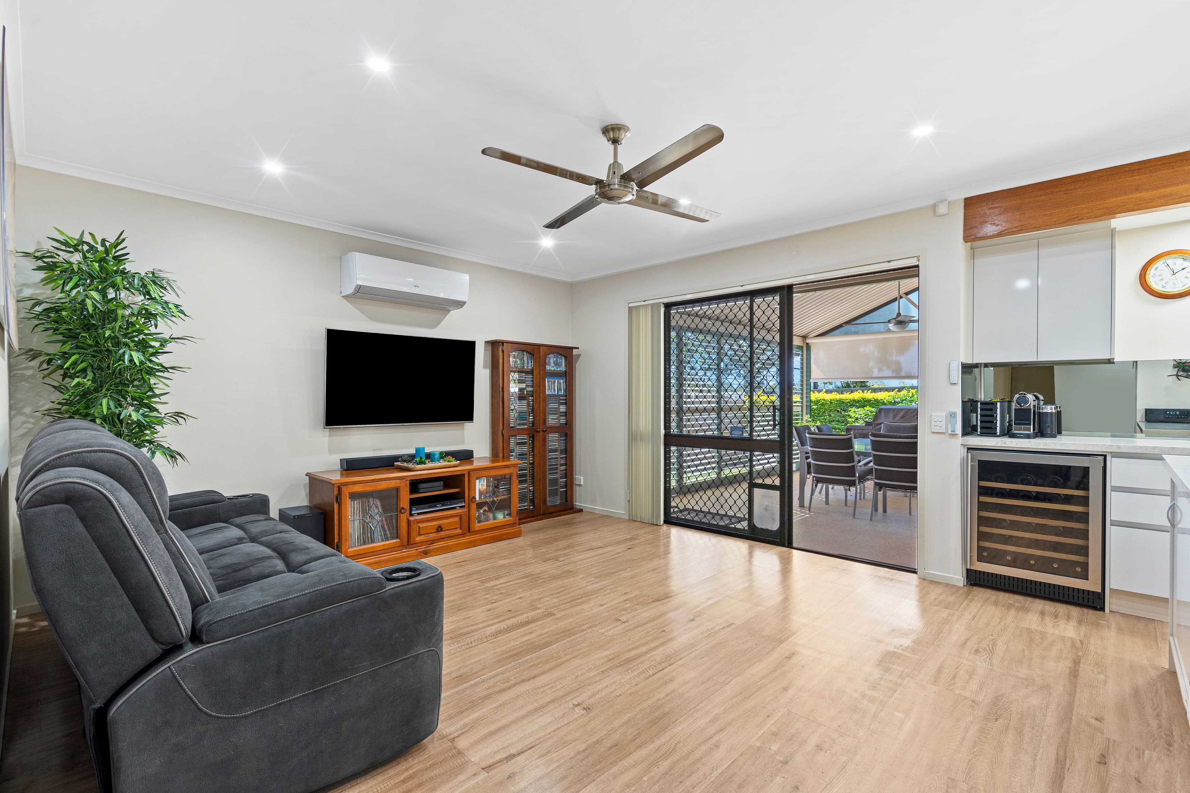 7 Madeira Court, Calamvale QLD 4116, Calamvale - Thumbnail 4