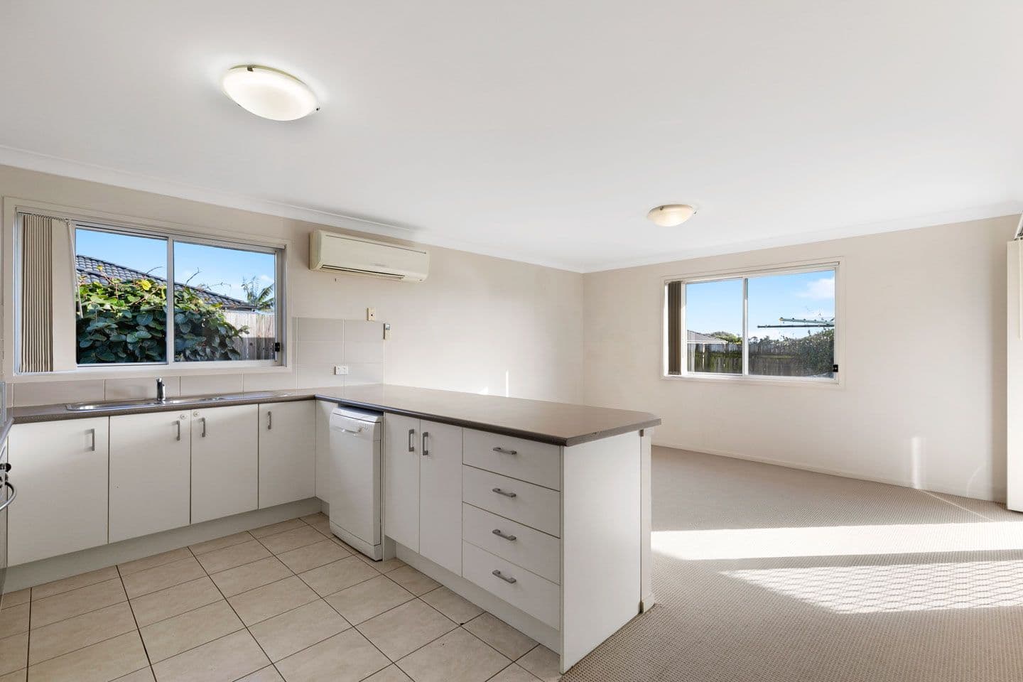 3 Teresa Street, Nikenbah QLD 4655, Nikenbah - Thumbnail 3