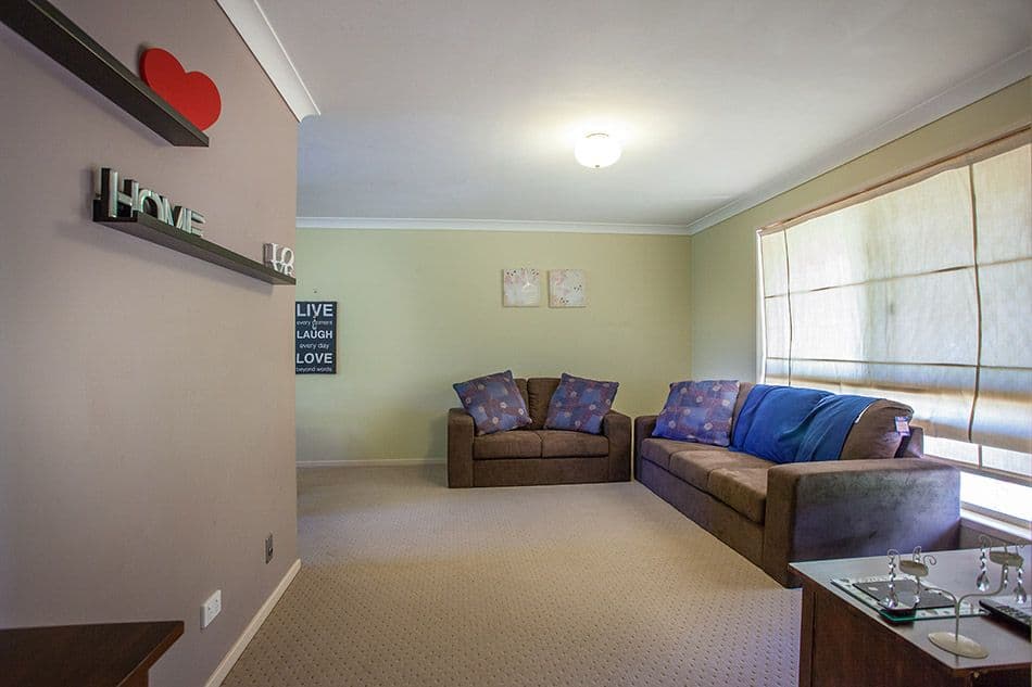 32 Gainsborough Drive, Glenvale QLD 4350, Glenvale - Thumbnail 5