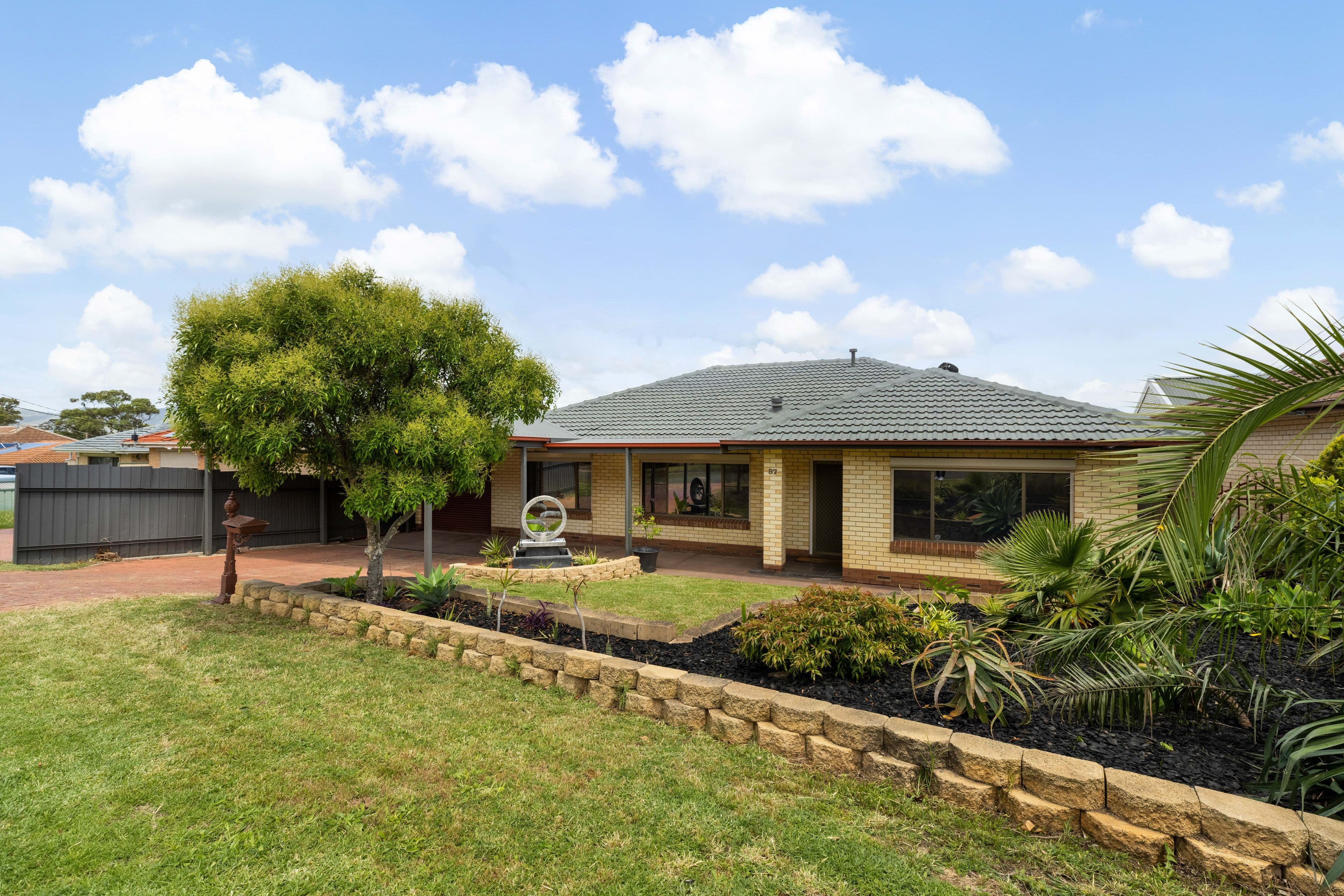 87 Eyre Crescent, Valley View SA 5093, Valley View - Image 1