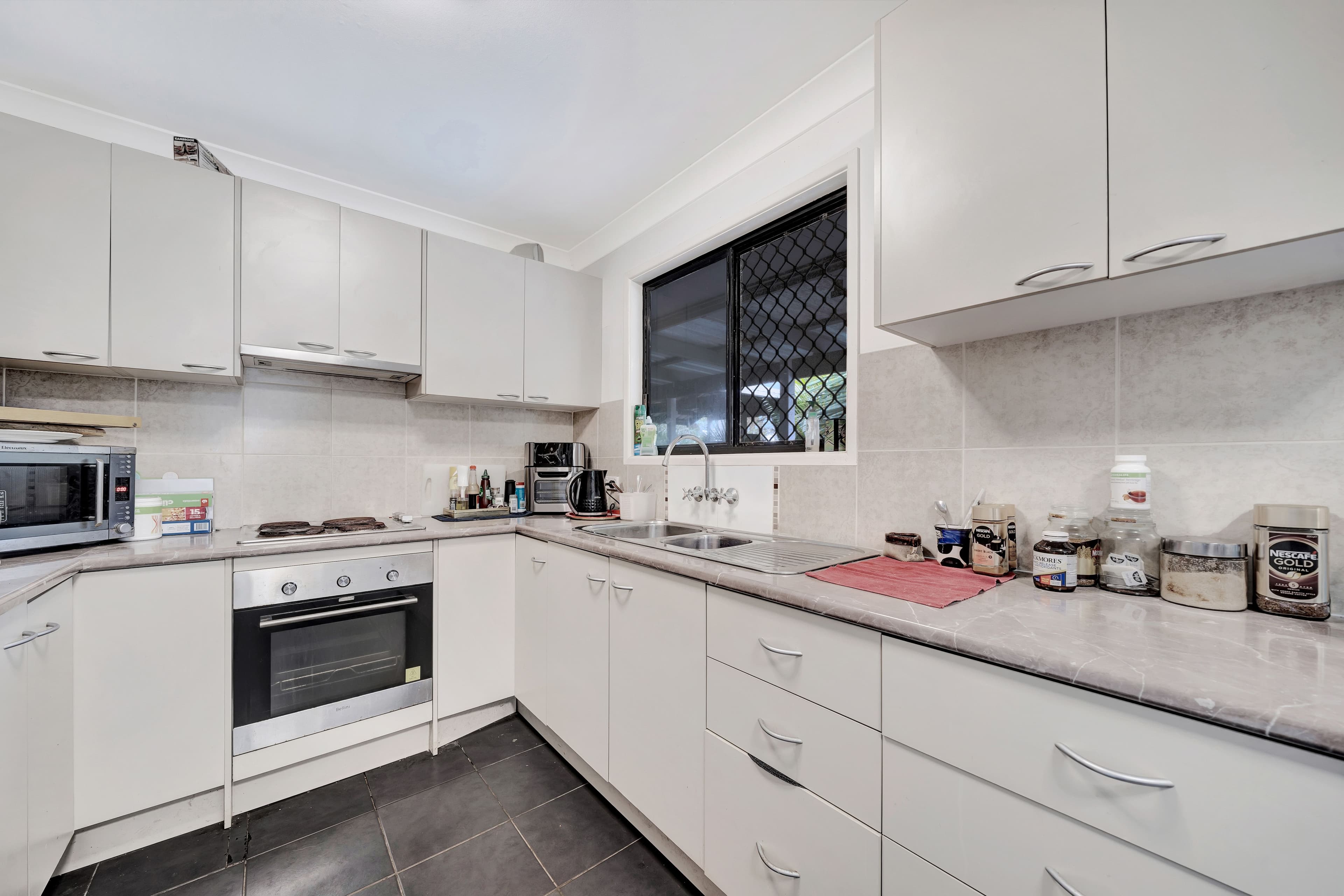 4 Bushlark Street, Crestmead QLD 4132, Crestmead - Thumbnail 2