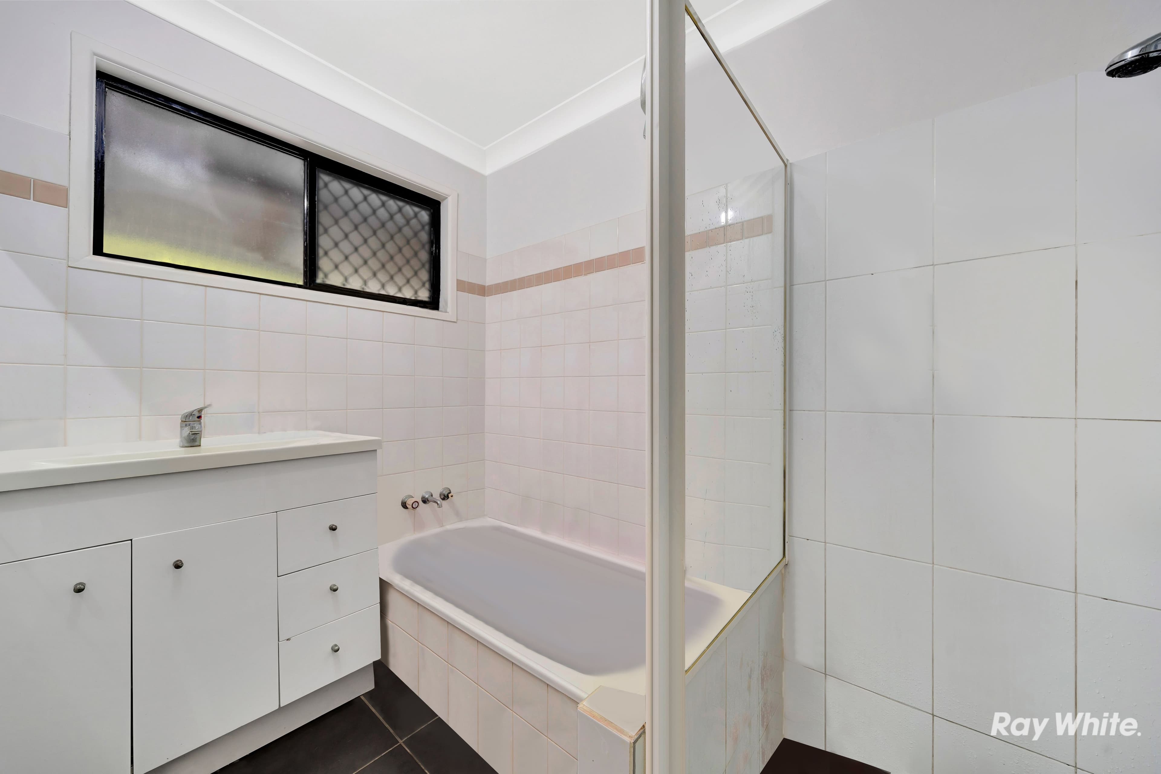 4 Bushlark Street, Crestmead QLD 4132, Crestmead - Thumbnail 3