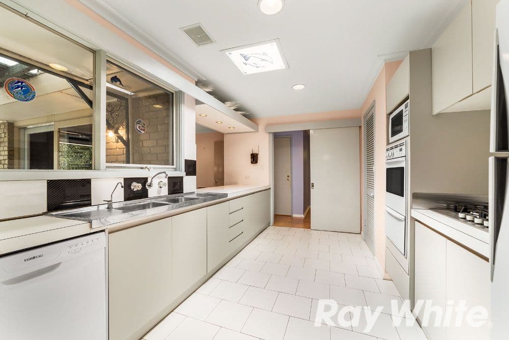 15 Ballandry Crescent, Greensborough VIC 3088, Greensborough - Thumbnail 2