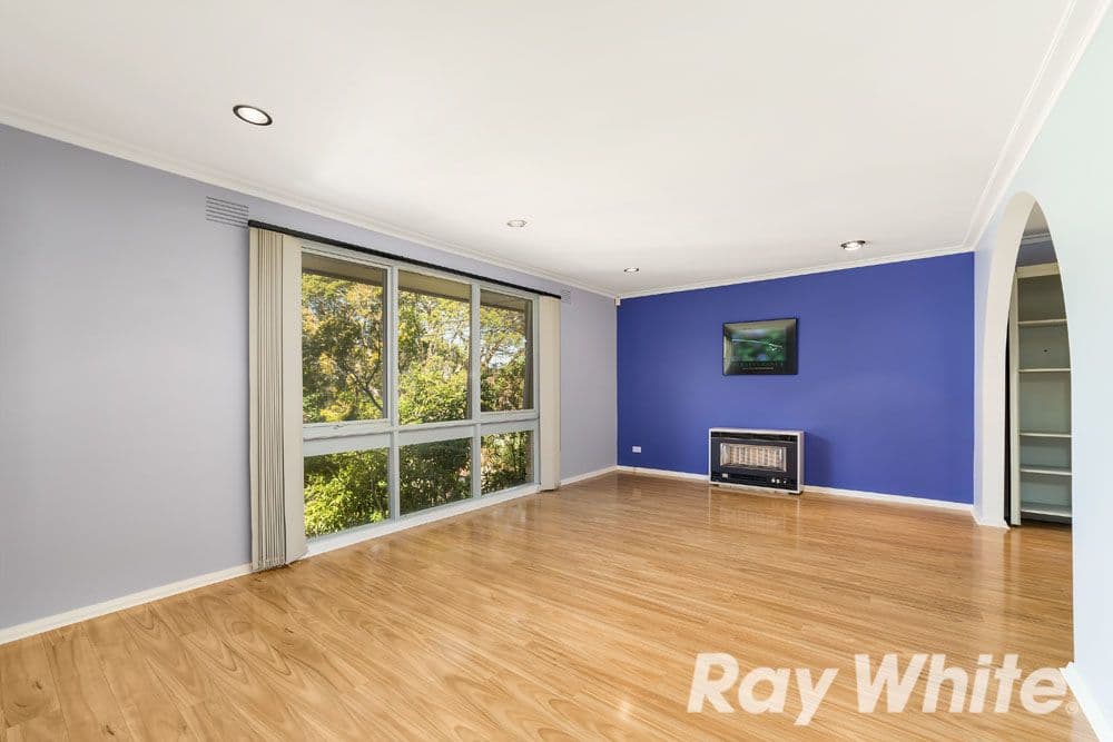15 Ballandry Crescent, Greensborough VIC 3088, Greensborough - Thumbnail 3