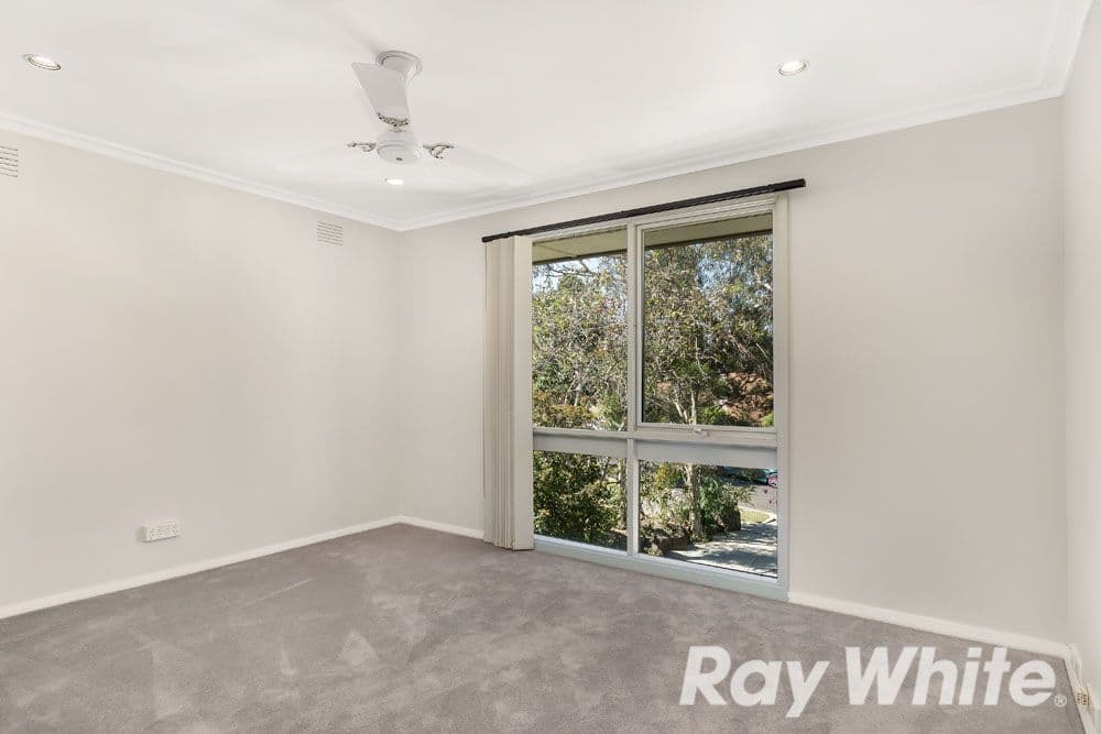 15 Ballandry Crescent, Greensborough VIC 3088, Greensborough - Thumbnail 5