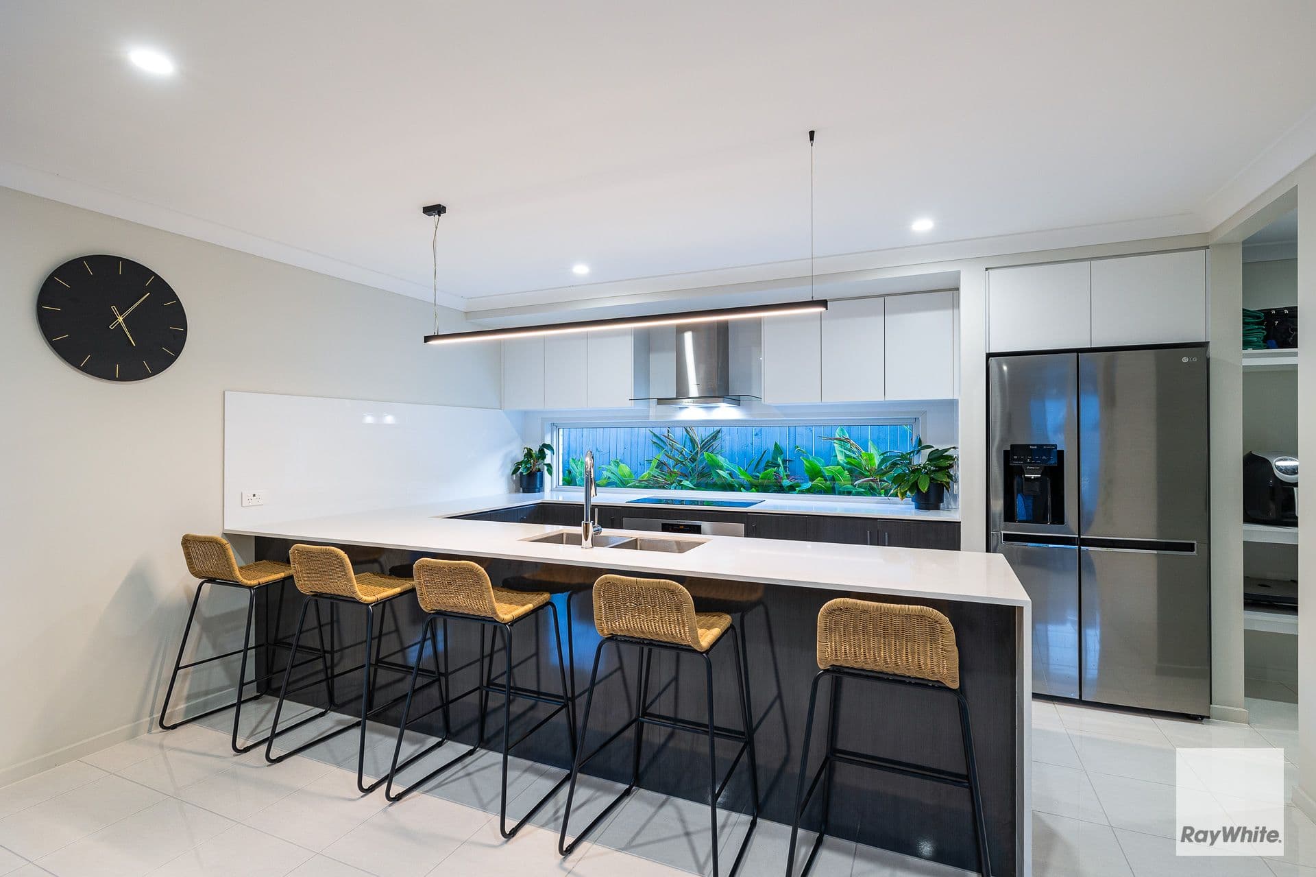 4 Valleygreen Close, Redland Bay QLD 4165, Redland Bay - Thumbnail 2