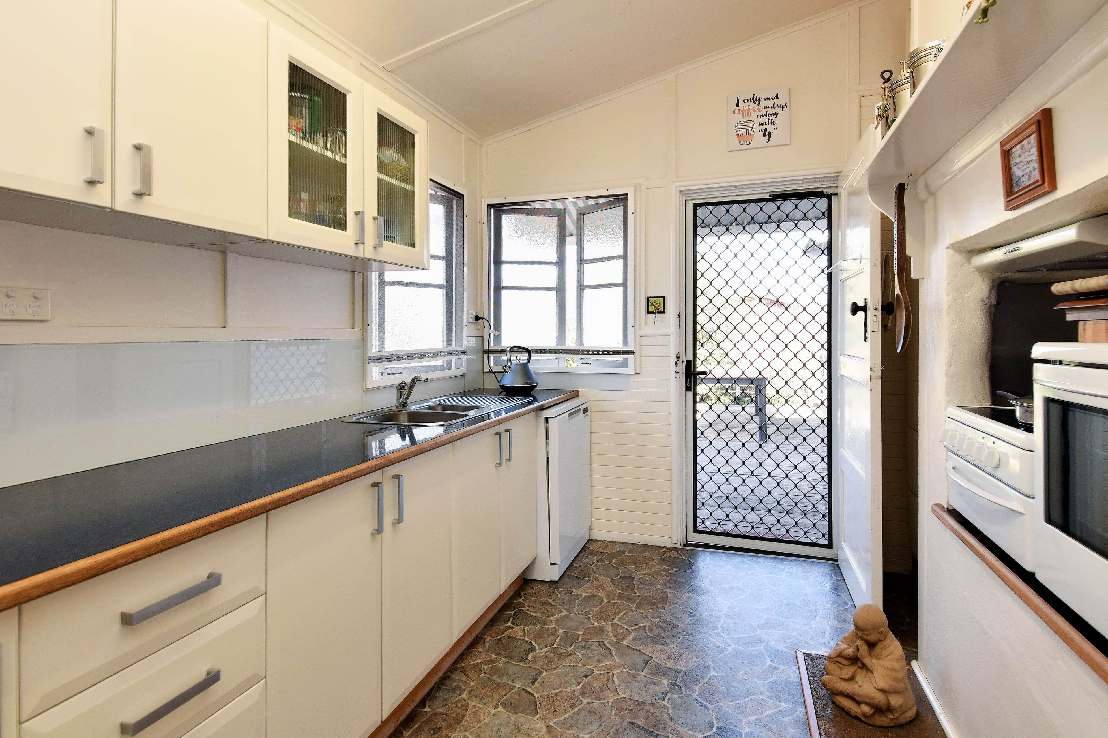 70 Molesworth Street, Tenterfield - Thumbnail 3