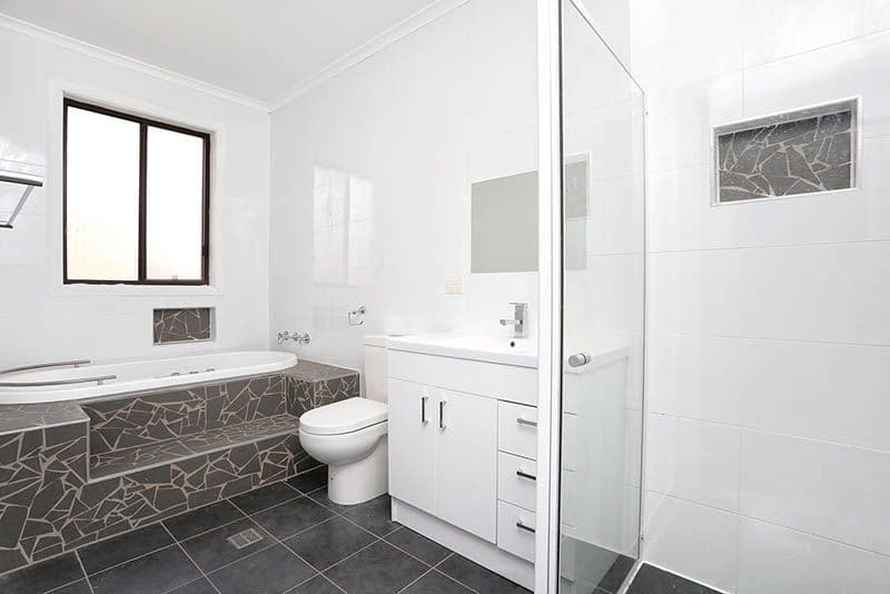 21 Flinders Street, Fairfield West - Thumbnail 3