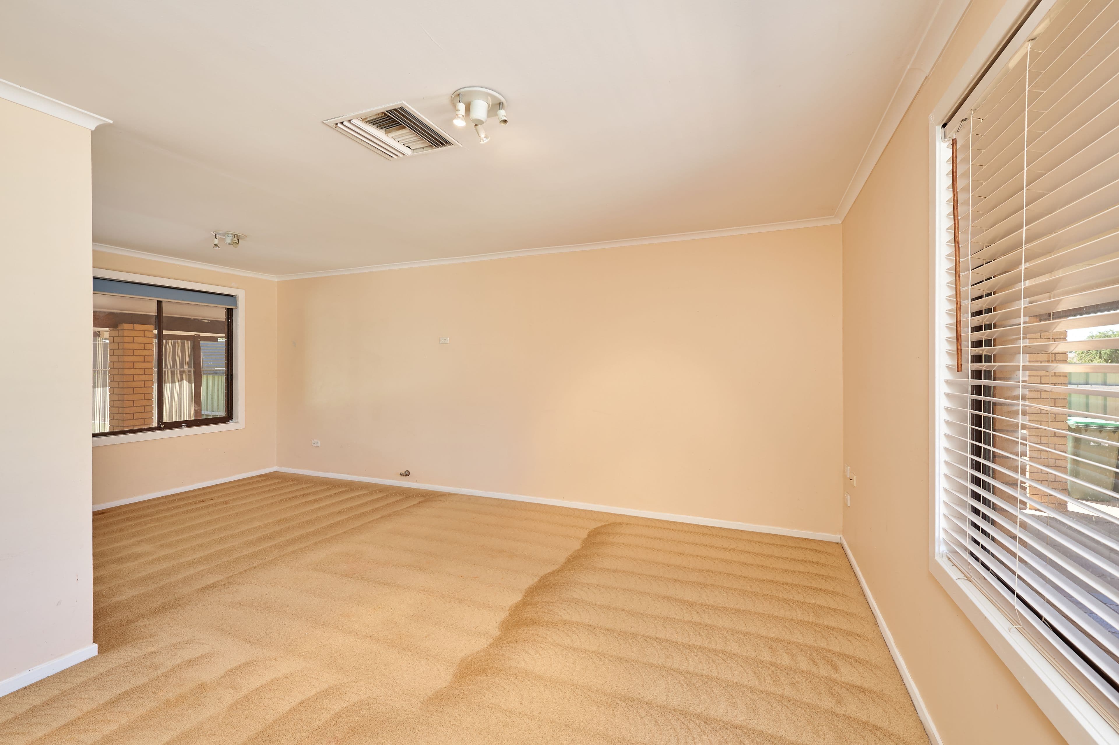24 Forrest Street, Lake Albert - Thumbnail 3