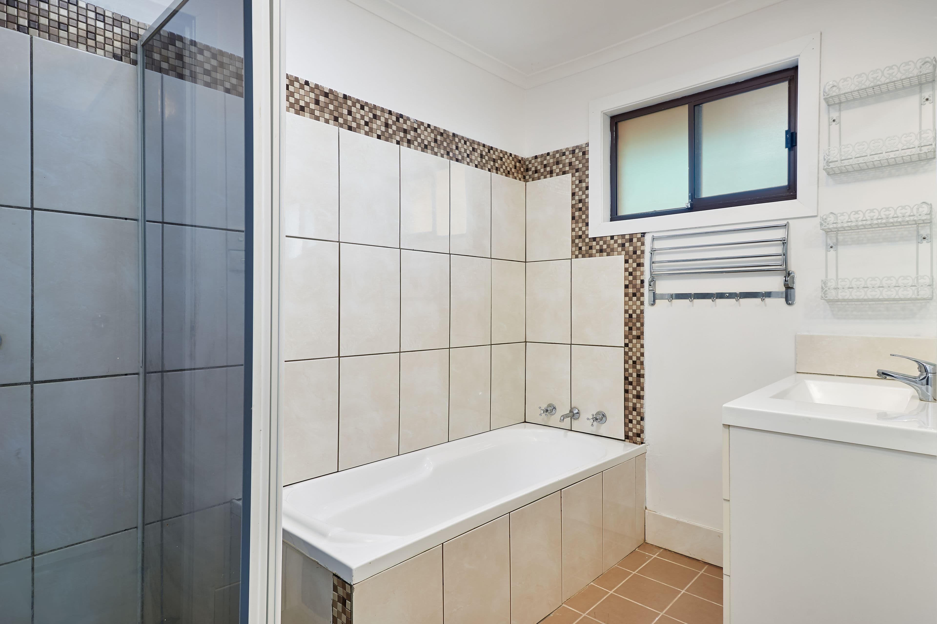 24 Forrest Street, Lake Albert - Thumbnail 8
