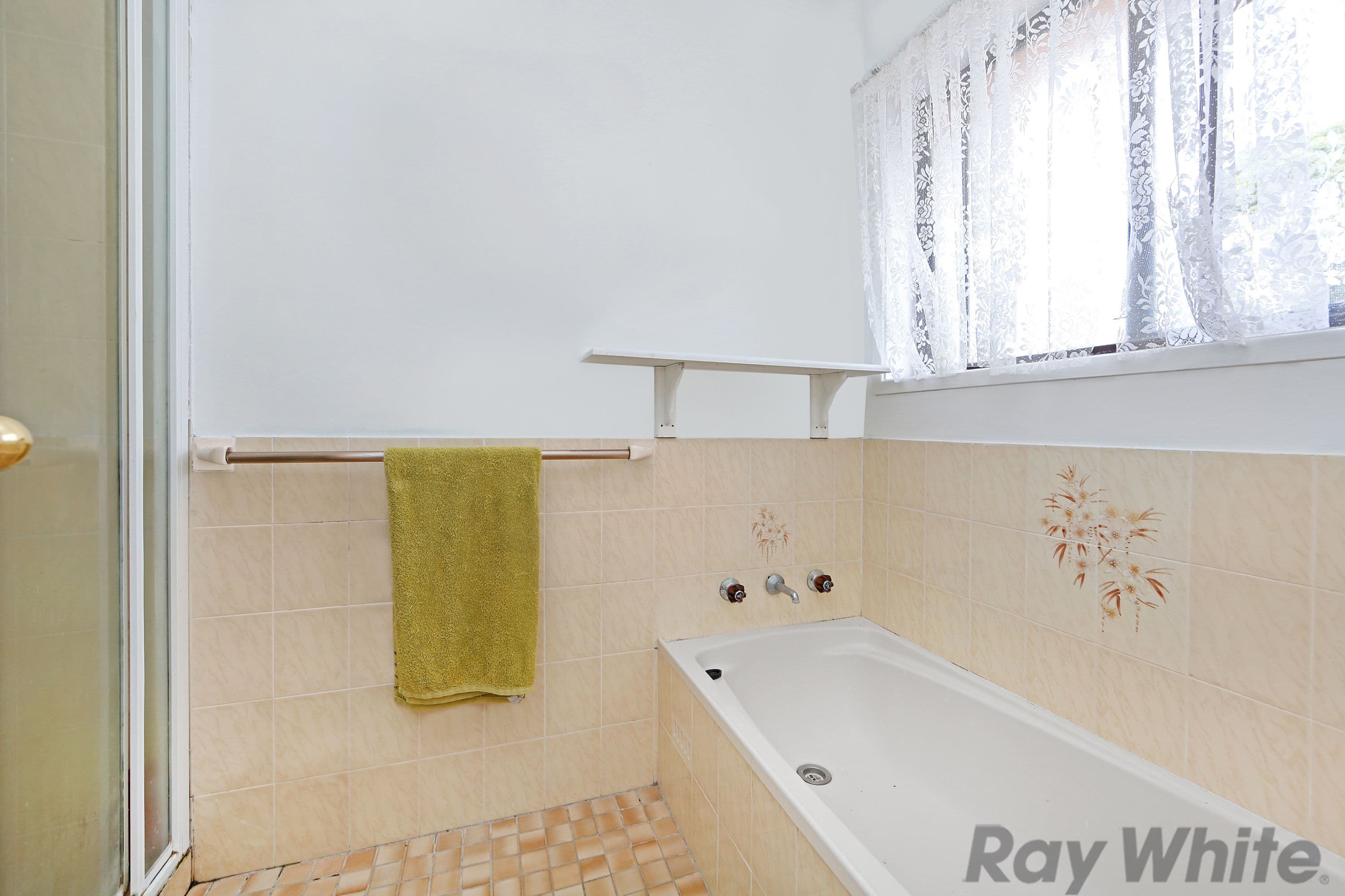12 Waverley Road, Mannering Park - Thumbnail 8