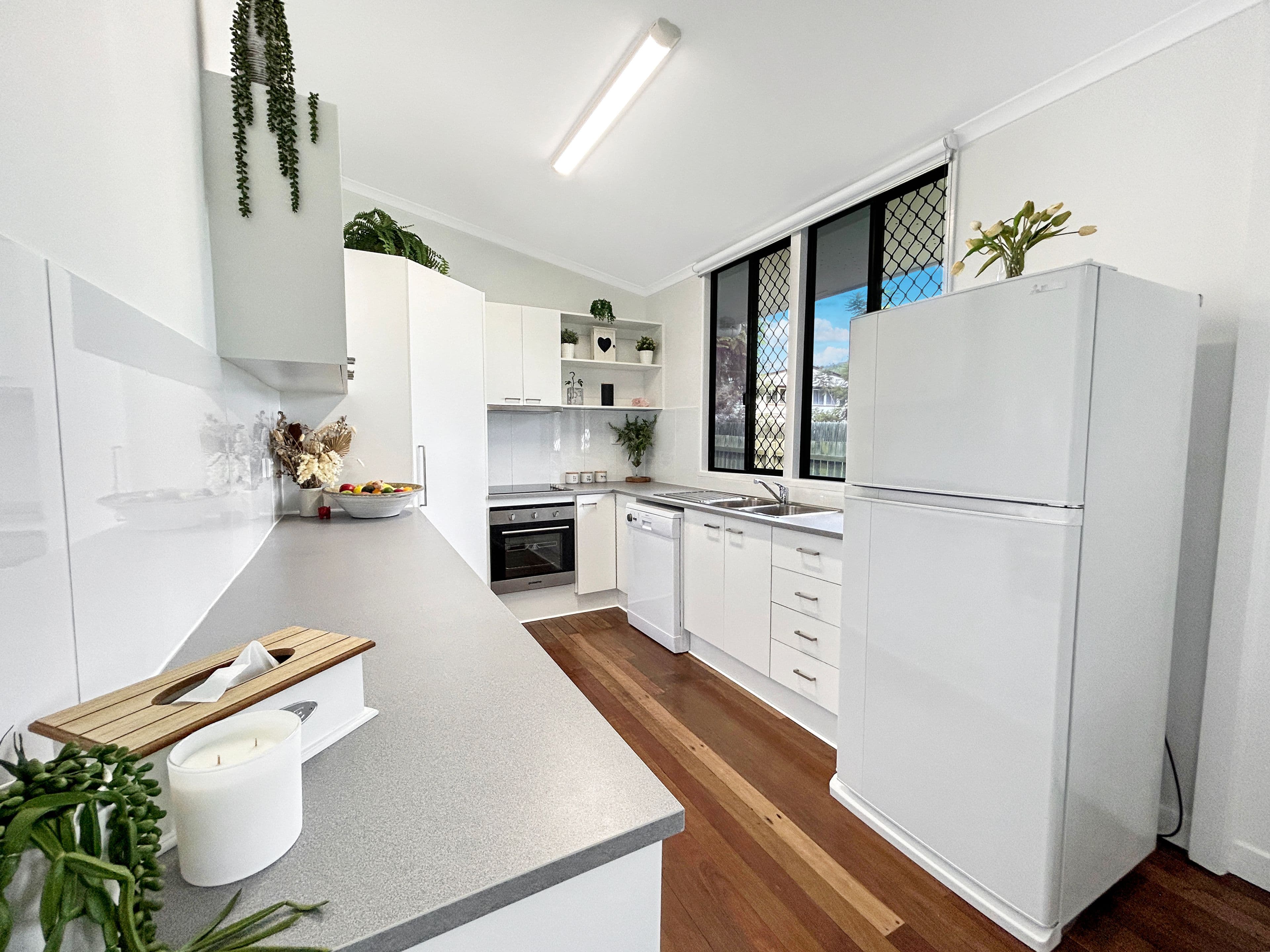 18 Short Street, Esk QLD 4312, Esk - Thumbnail 2