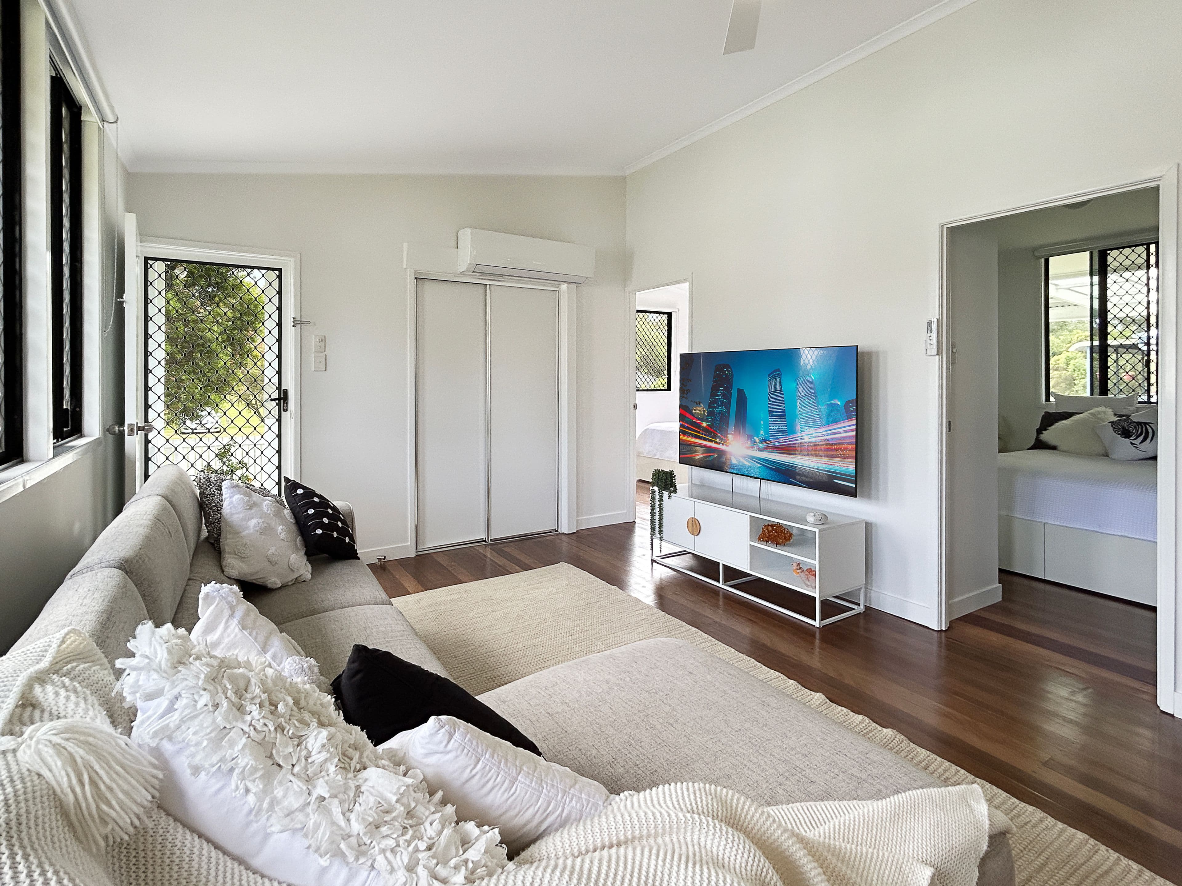 18 Short Street, Esk QLD 4312, Esk - Thumbnail 3
