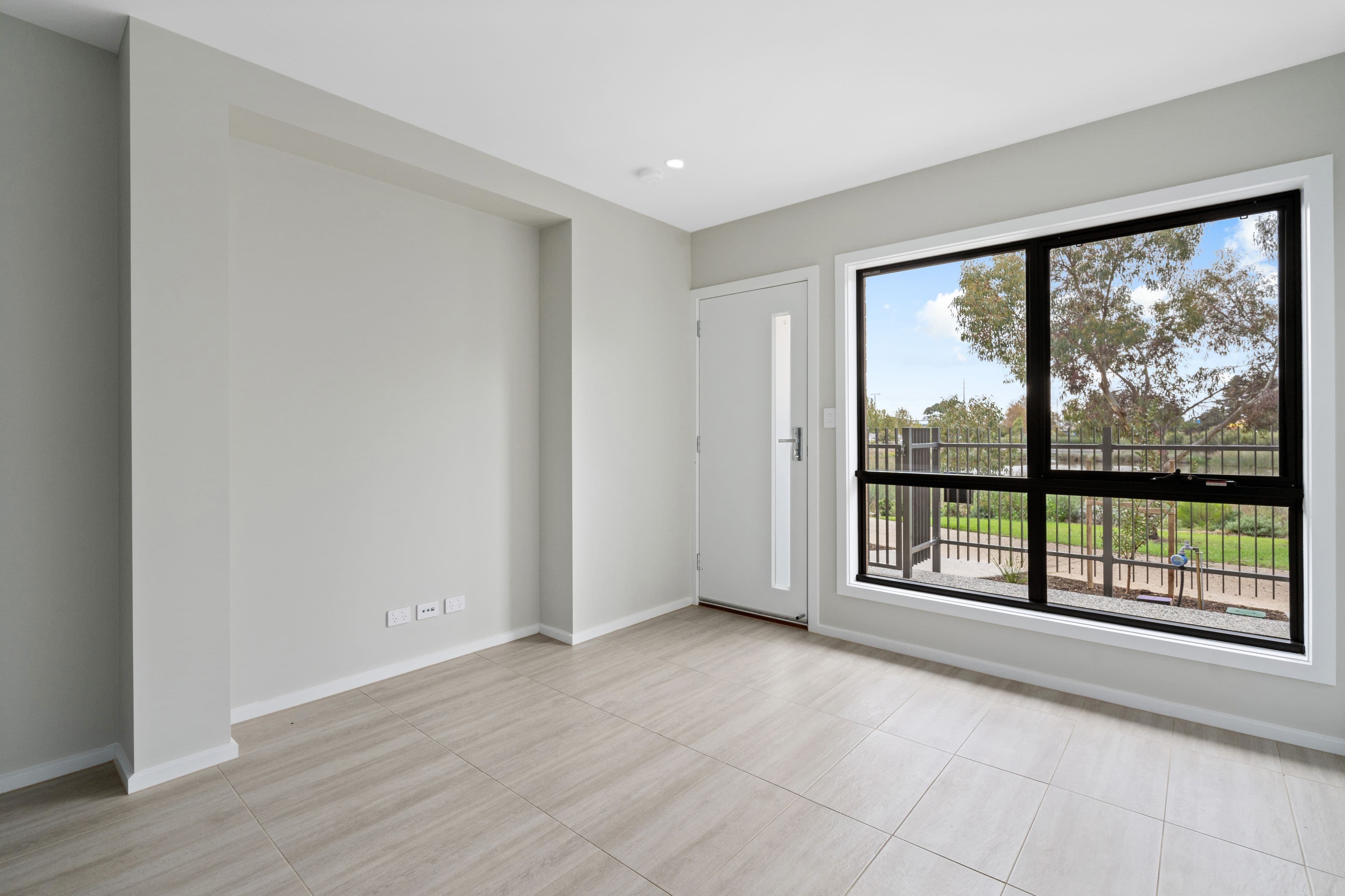 19 Grace Crescent, St Clair SA 5011, St Clair - Thumbnail 3
