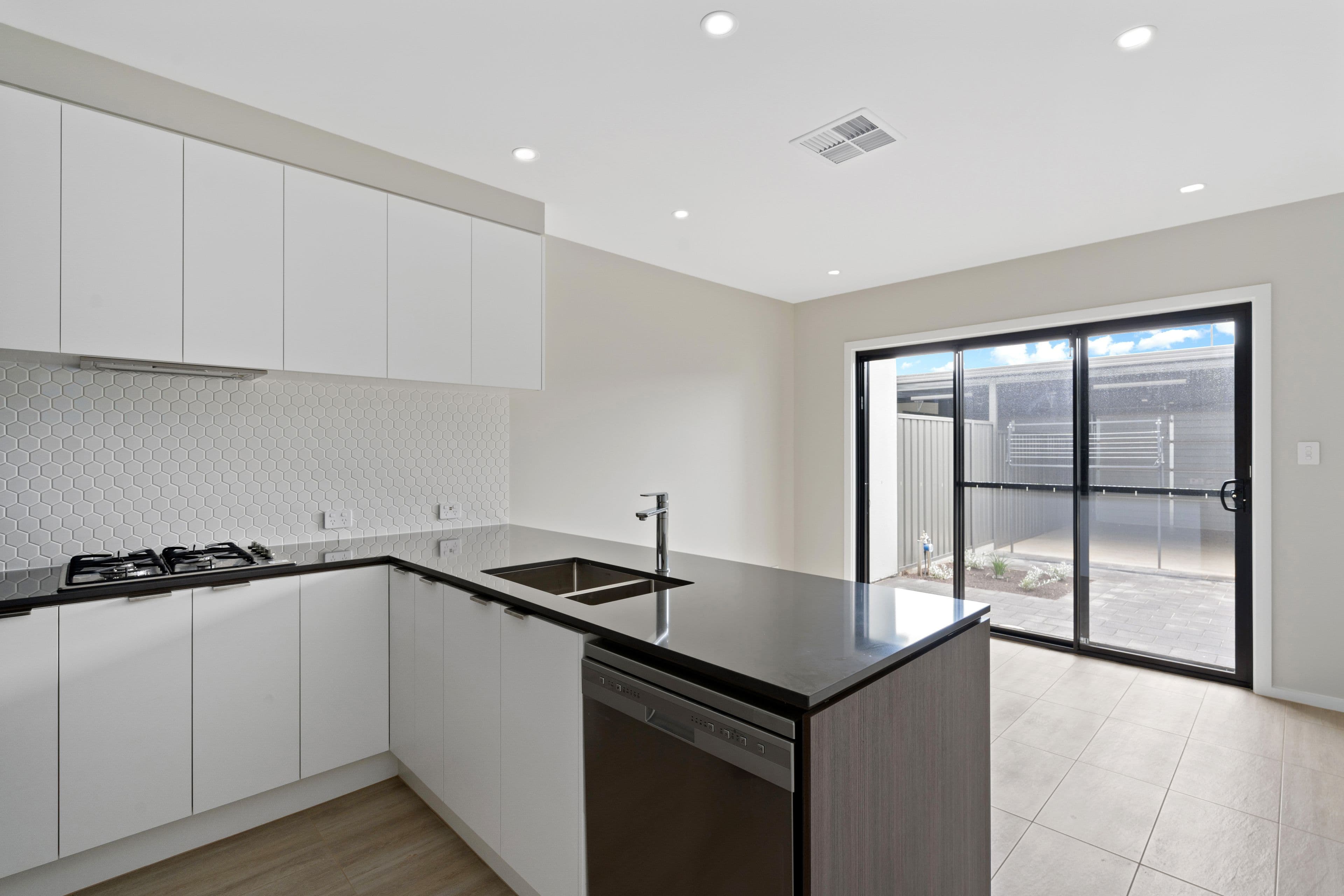 19 Grace Crescent, St Clair SA 5011, St Clair - Thumbnail 7