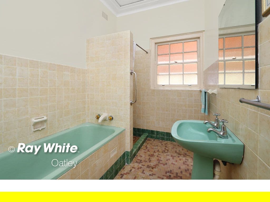 124 Gungah Bay Road, Oatley - Thumbnail 7