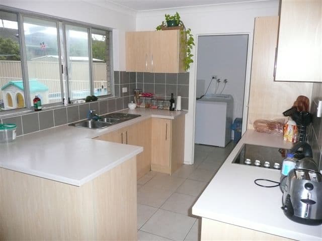 33 Albicore Street, MERMAID WATERS QLD 4218, Mermaid Waters - Thumbnail 4