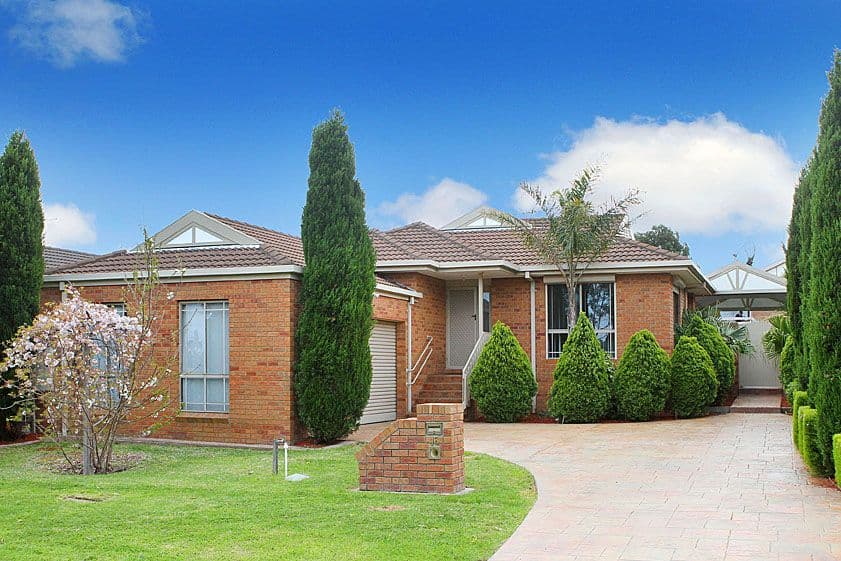 16 Gilroy Crescent, MILL PARK VIC 3082, Mill Park - Image 1