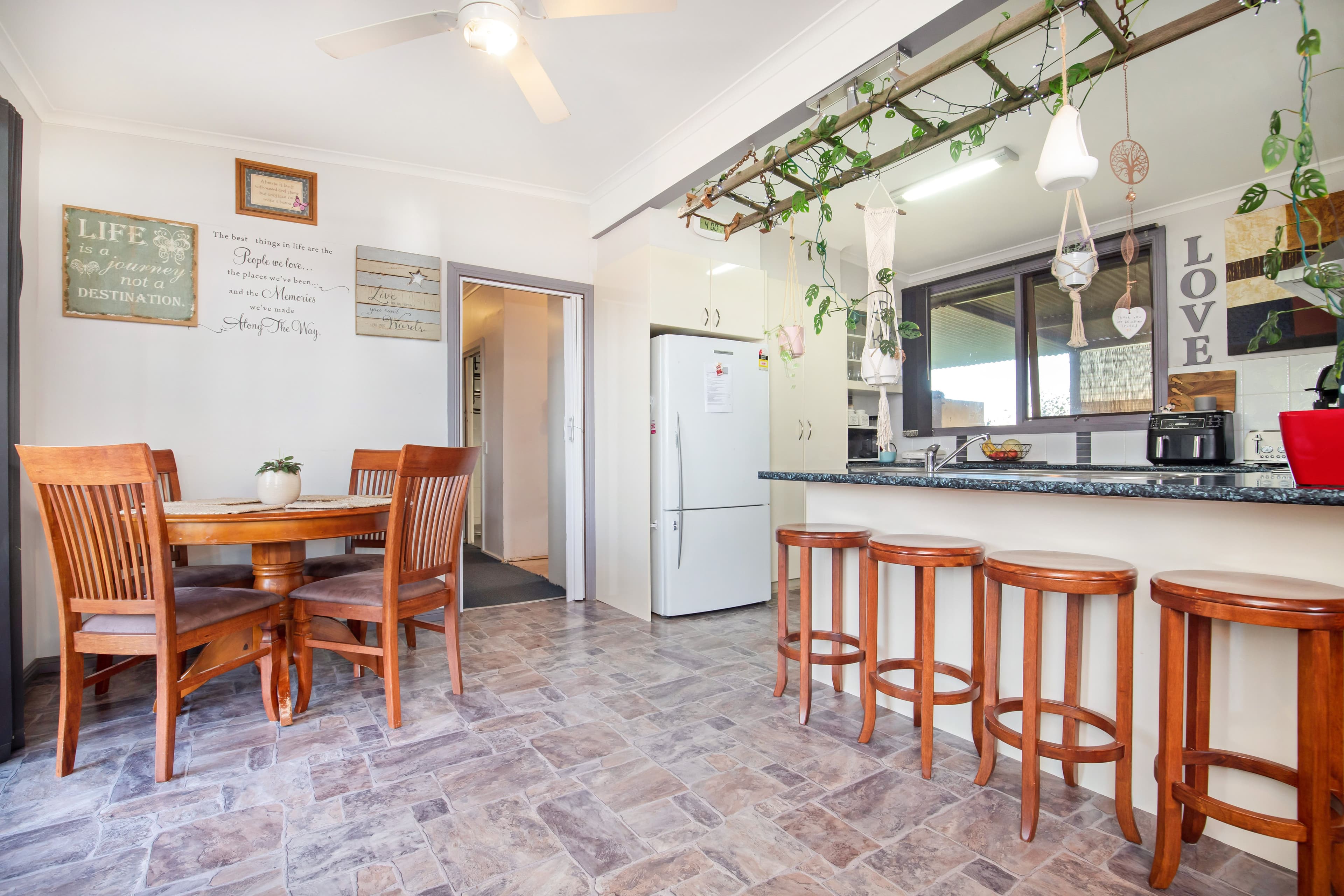 15 Lachlan Parade, Red Cliffs VIC 3496, Red Cliffs - Thumbnail 3