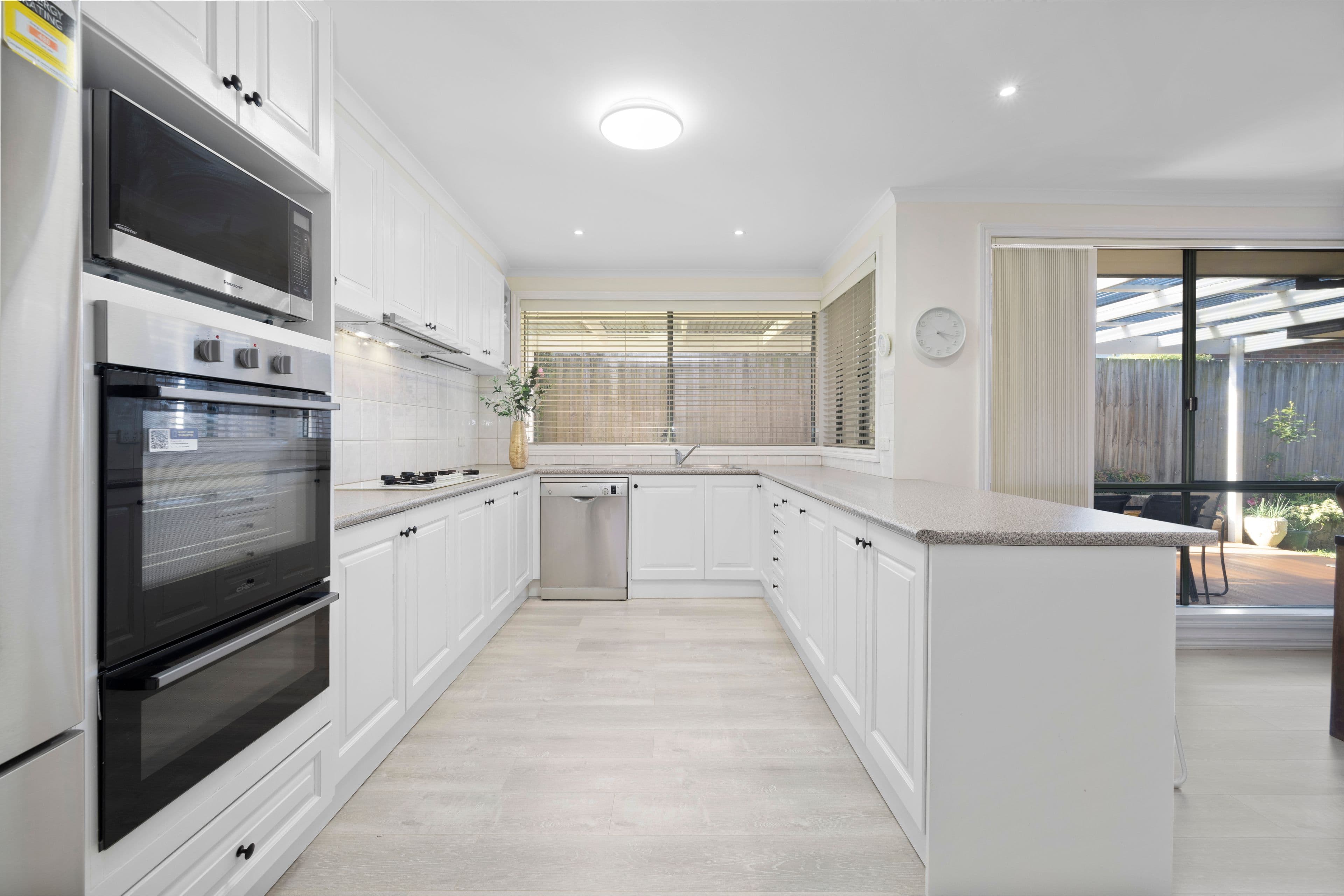 51 Lakewood Drive, Knoxfield VIC 3180, Knoxfield - Thumbnail 3