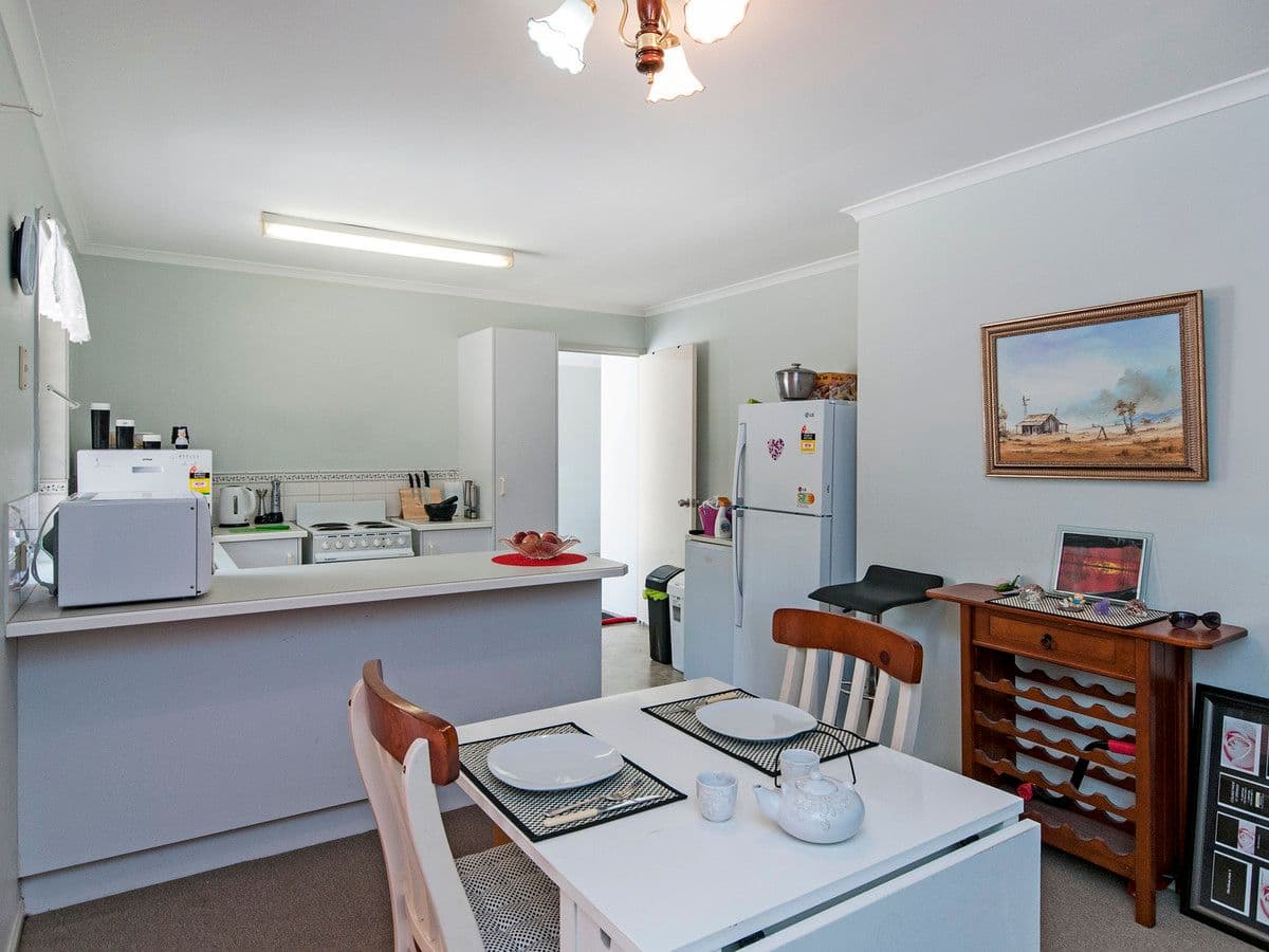 5 McBrien Court, REDBANK PLAINS QLD 4301, Redbank Plains - Thumbnail 8