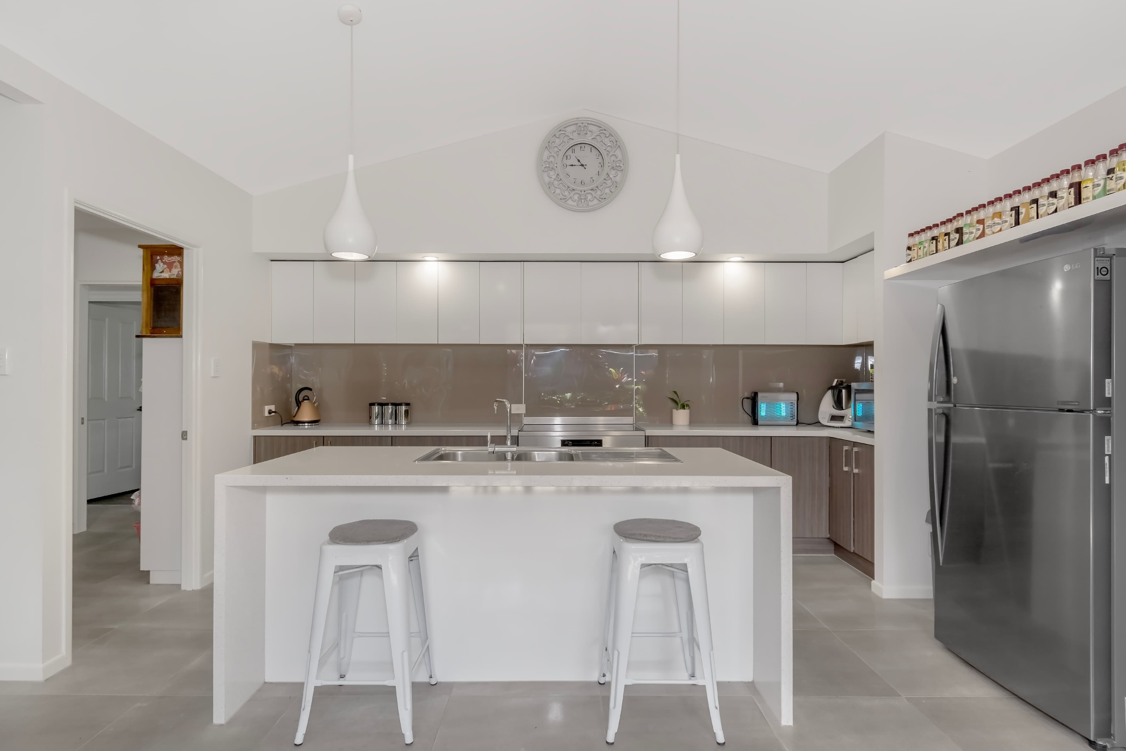 16 Pine Street, Jacobs Well QLD 4208, Jacobs Well - Thumbnail 3